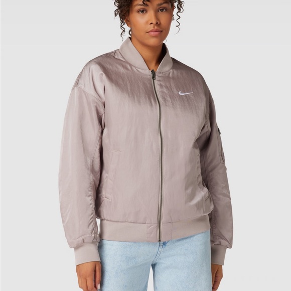 NIKE WOMEN’S REVERSIBLE VARSITY BOMBER JACKET - Picture 2 of 10